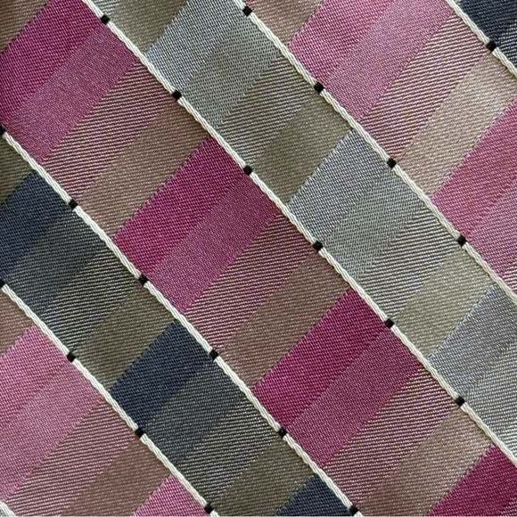 Van Heusen Pink and Gray Black Plaid Checks Pattern Silk Fabric Mens Nec… - Picture 3 of 10